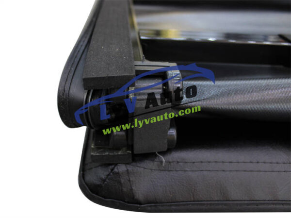Soft tri-fold pickup tonneau cover - Image 7