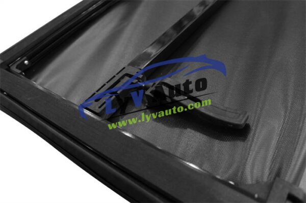 Soft tri-fold pickup tonneau cover - Image 8