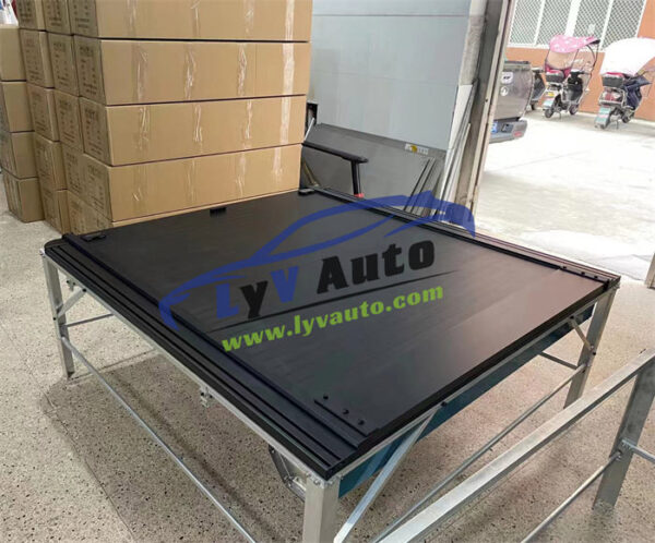 Aluminum retractable pickup cover (electric)